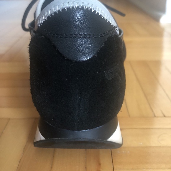 Wink Size 7 Black with white accents sneakers - Picture 2 of 7